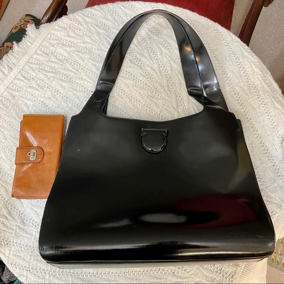 Ferragamo Large Black Enamel Patent Tote- Handbag - Picture 12 of 13